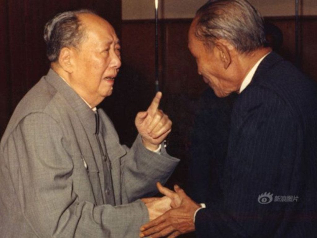 Mao Zedong with Cambodian Prime Minister Binu Prince, August 27, 1975