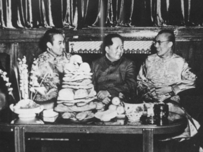 Dalai Lama meets Mao Zedong