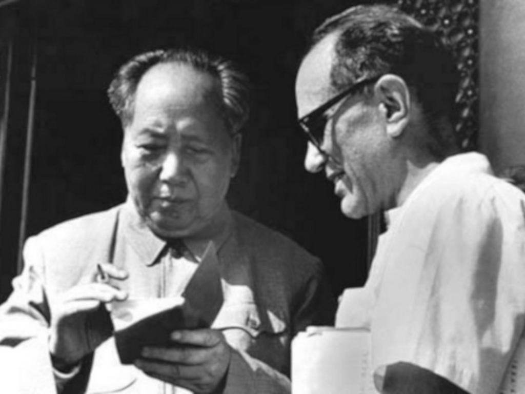 Mao Zedong reads Red Book to Sidney Rittenberg