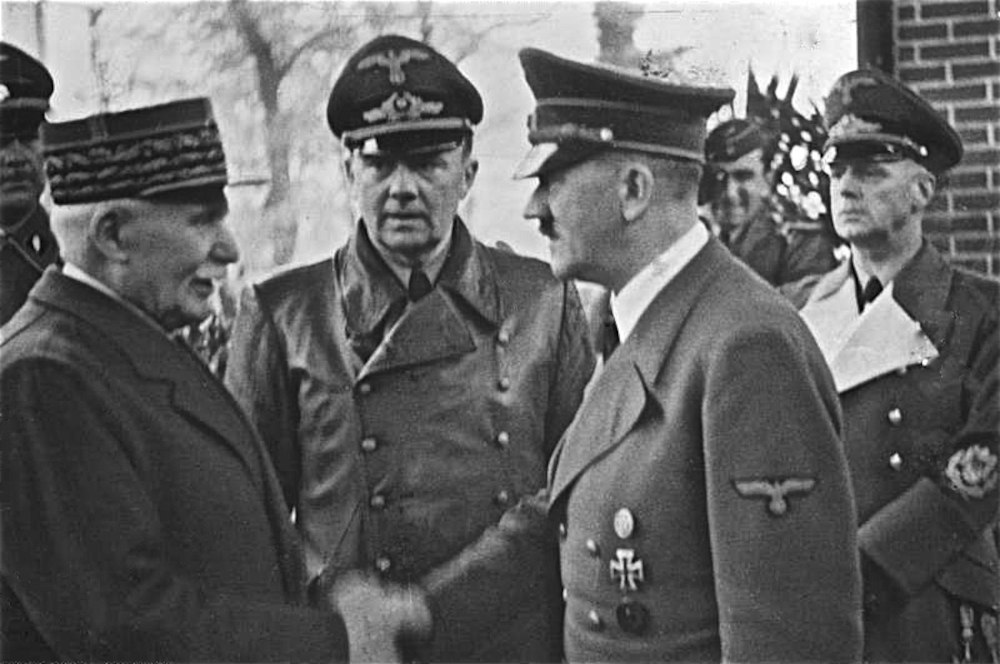 Philippe Pétain meeting Hitler in October 1940