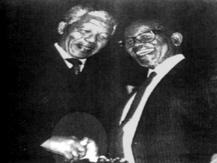 Mandella and Tambo masonic handshake